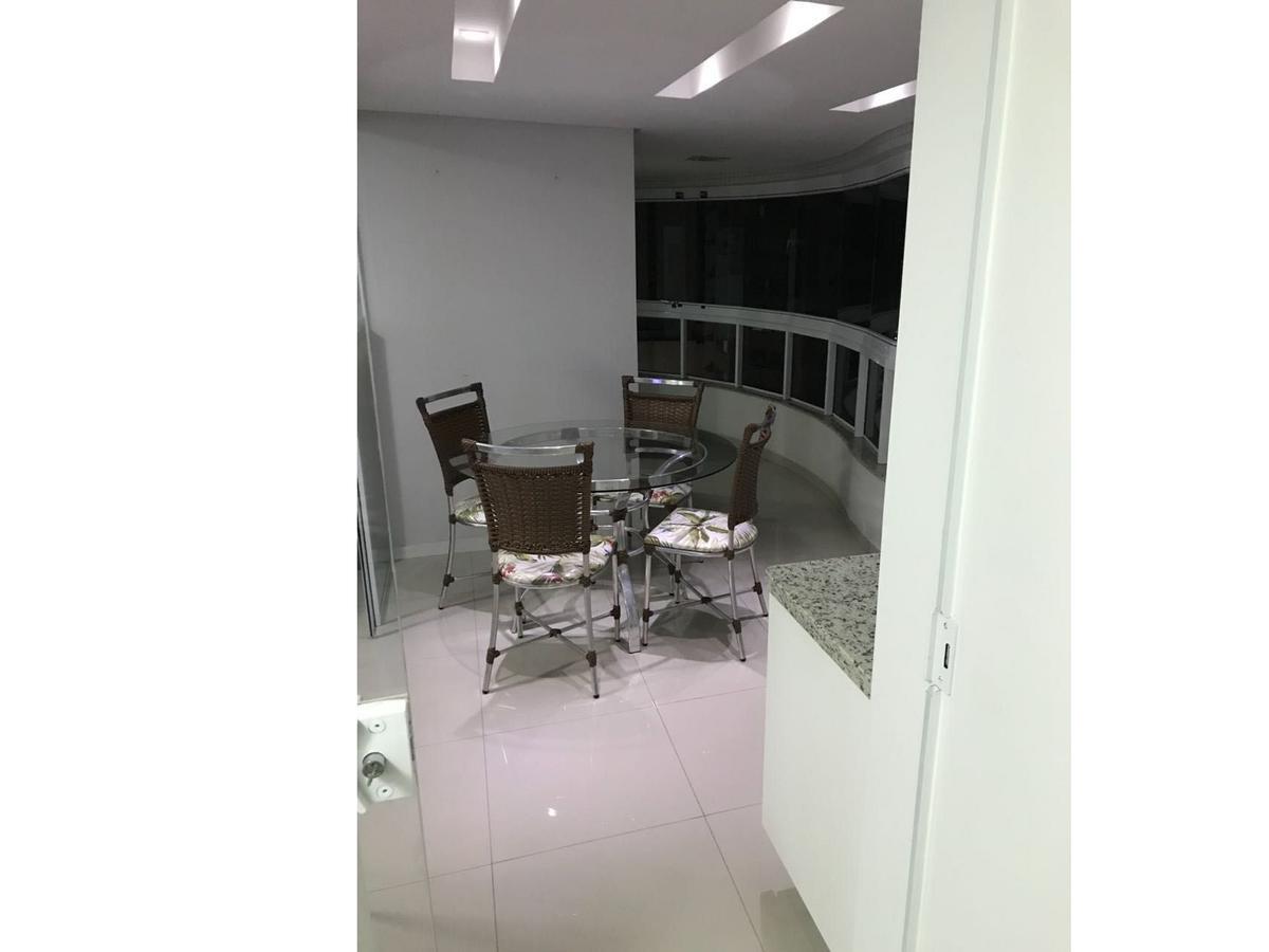Balneário CamboriúEdificio Dalpiazアパートメント エクステリア 写真
