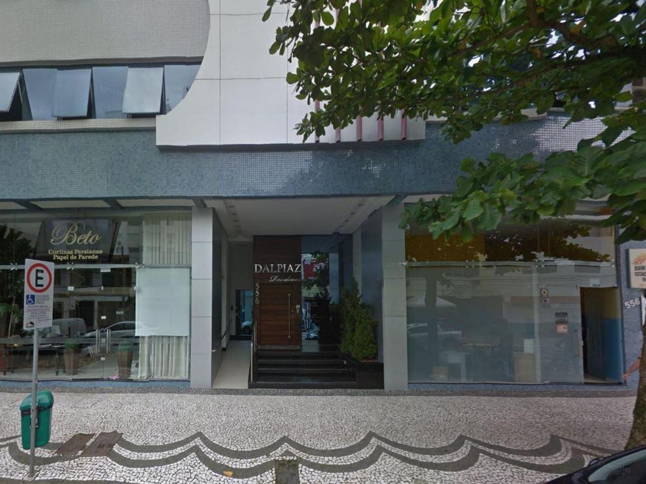 Balneário CamboriúEdificio Dalpiazアパートメント エクステリア 写真