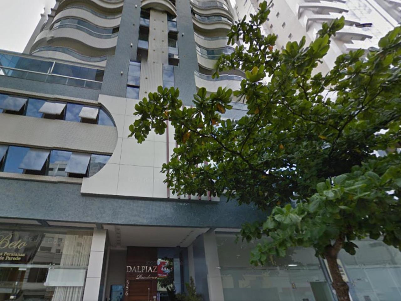 Balneário CamboriúEdificio Dalpiazアパートメント エクステリア 写真